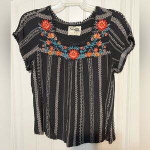 Savanna Jane Grey Floral Embroidered Top Size Large